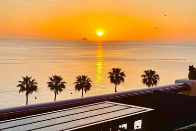 Image de Catalina Honeymoon adventure, 1-bedroom 2 baths with A/C and golf car!