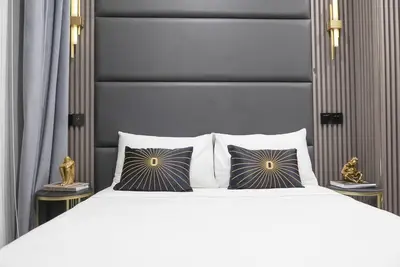 Image de Unit 3. 305 - Sofa