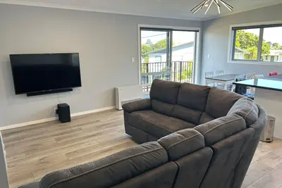 Image de Up Top on Truro - Find Your Perfect Home Away from Home