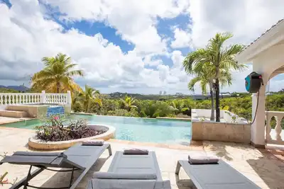 Image de Please Inquire Before Booking – Luxury Villa