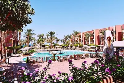 Image de check in to hippieness, our hotel located at center of city.