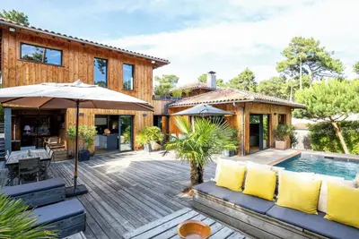 Image de Villa avec Piscine - La Vigne