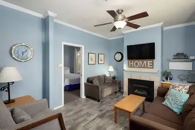 Image de 444 Pier Ave. #302: 1  Br, 1  Ba Condominium in Oceano, Sleeps 4