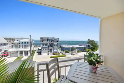 Image de Sea La Vie: Oceanview Condo with Pool