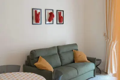 Image de Charming street view apartment in fabulous Napoli historic center with WiFi, Ac