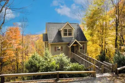 Image de Location! Charming mountain retreat at 4000' elevation with stunning views.