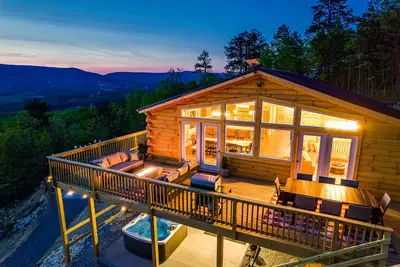 Image de Epic Views - Pickleball - HotTub - Firepit - Shenandoah National Park!