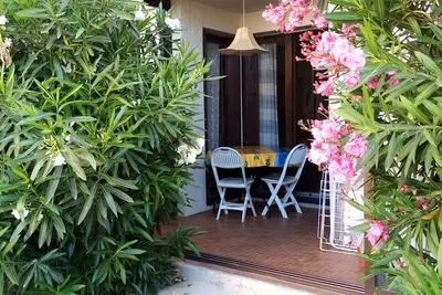 Image de Stop-Canet-Plage-F2 Rdc-4p. Parking-cour-10mn plage - idéal pour enfant)