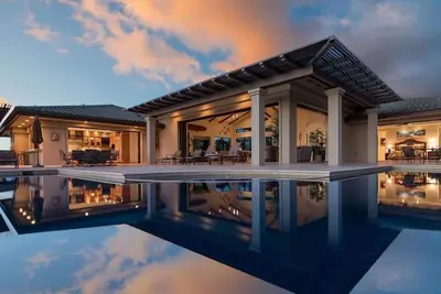 Image de Rare and Superb 6Bed 6 Bath Home Oncean View