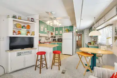 Image de Swim, Fish & Play: Pet-Friendly Gem in Fort Myers