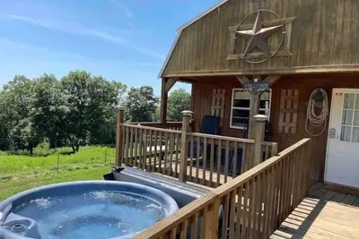 Image de Buffalo River Cowboy Cabin Getaway and Hot Tub!