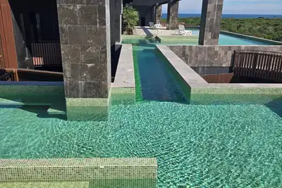 Image de Unique! Ocean View Rooftop pool - Beach Zone Condo - Tropical Deluxe Tulum