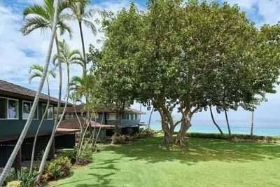 Image de Royal Lahaina Resort, Royal Bungalow Oceanfront Doubles, Outdoor Pool