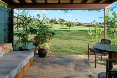 Image de Spacious Island-Style Bungalow with Garden Views and Walkable Beach Access