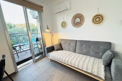 Image de Paphos Harbour Apartment - Pool & 50 m to the sea