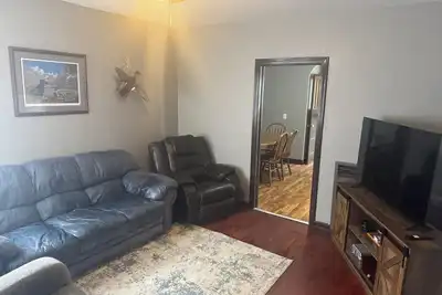 Image de Outdoorsman’s getaway with excellent hunting and fishing nearby