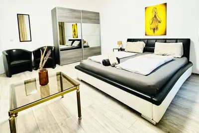 Image de 3br Apartment for 9p, 10Min to Fac Platz