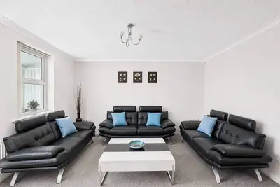 Image de Oakwood House  6 Bed 11 Sleeps Garden-Free Parking