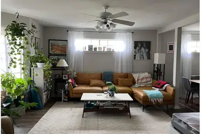 Image de Charming three bed home minutes from downtown Atx!