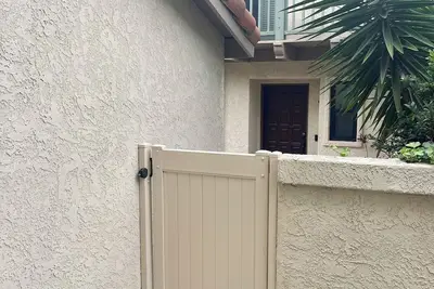 Image de South Carlsbad, NewlyRenovated, Close to the Beach and Freeway access!