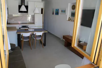 Image de Appartement de deux chambres avec la terrasse Supetar, Brac (A-20219-a)