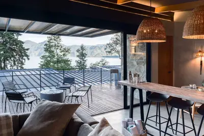 Image de Lakefront Luxury Villa with breathtaking views. Villa Palopó.