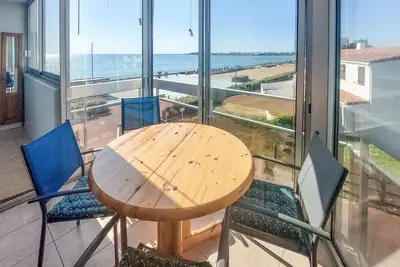 Image de Appartement cosy à Saint Gilles Croix.