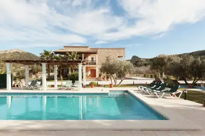 Image de Maison de campagne avec piscine privée