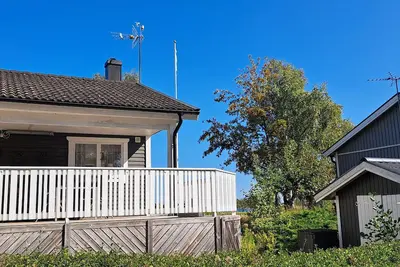 Image de Charmante maison Figeholm avec jetée privée et sauna