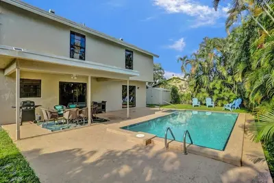 Image de Luxurious 3-Bedroom House w/ Priv Pool and Game Room