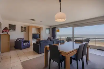 Image de Agréable appartement en front de mer avec terrasse