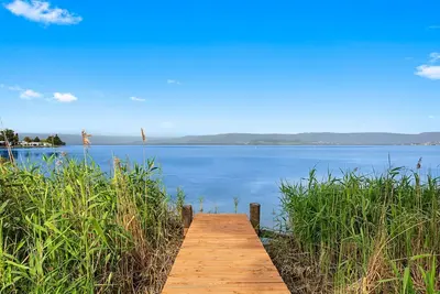Image de Cudgeree Bay Lake House on shores of Lake Illawarra