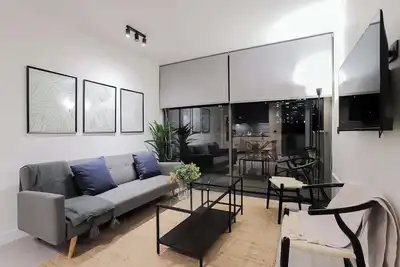 Las Condes Crew Comfort: 2br near Mall + Amenities