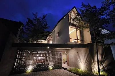 Image de 2-Bedroom Minimalist Villa in Parerenan