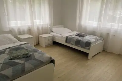 Image de Haus Schwarzenmoor - vacation home/mechanic's accommodation centrally located in Herford