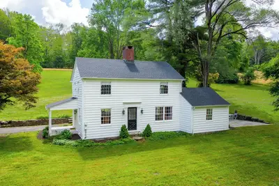 Image de 3-Bedroom Farmhouse Retreat in Sharon with Ac, WiFi