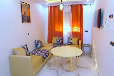 Image de Bb Appartement cosy 5 min plage! Wifi Clim Netflix