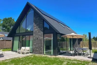 Image de Luxury vacation home with sauna Bg04