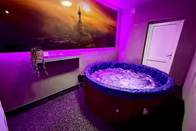 Image de de Luxe-Suite-hottub -Douche