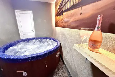 Image de de Luxe-Suite-hottub room-Douche