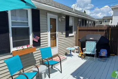 Image de Cozy Cottage Steps From The Beach!