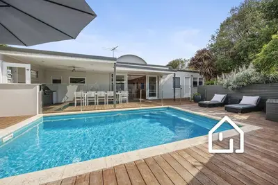 Image de Couta Coastal Haven - Cinq Chambres Maison, Couchages 12