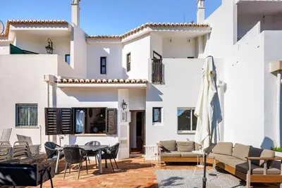 Image de Great Vale Do Lobo Villa | 3 Bedrooms | Villa Luna | Walking Distance to Beach | Partial Sea Views