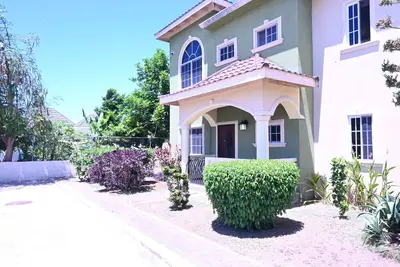 Image de Serenity Cove -Cozy 2-bedroom townhome in peaceful Greenwood, Montego Bay.