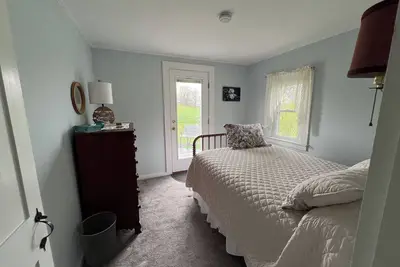 Image de Windswept Acres Southeast Room -  Charming Homestay in Chelsea with WiFi & ponds