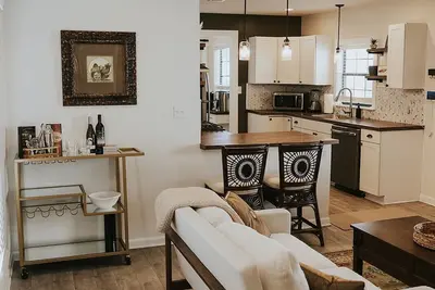 Image de Charming 2-bedroom house located in the heart of Midtown