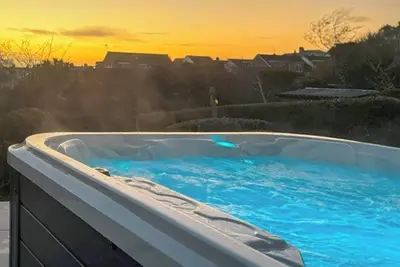 Image de 4 chambres à coucher à Cornwall