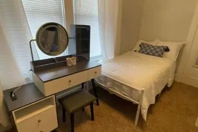 Minutes to Cedar Point- 5 Beds