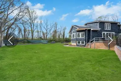 Image de Cozy Lower level Retreat with 3 Bedrooms 1. 5 Bathrooms apartment in Dix Hills