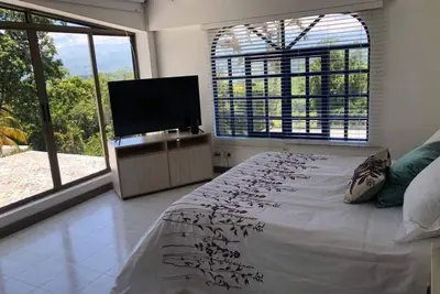 Image de Shangri La Yoga and art